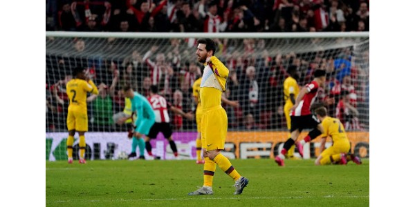 Barcelona, která se vrátila do vlastnictví, byla vyloučena